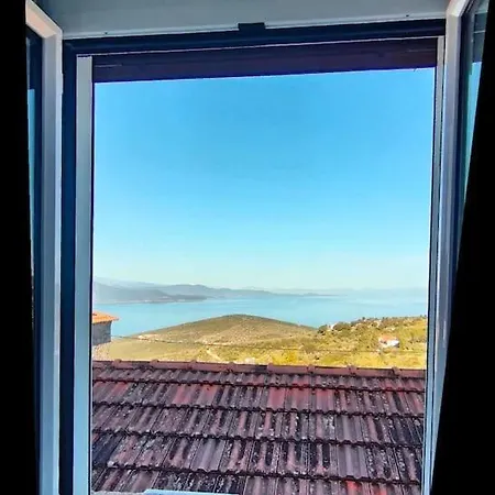 Trikeri Cottage