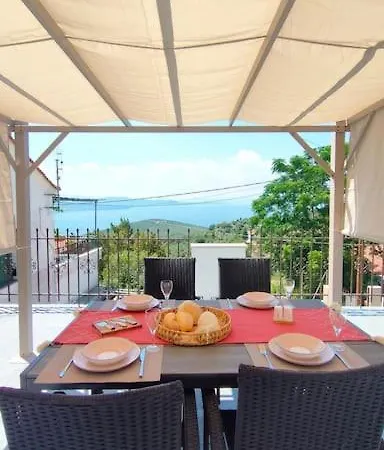 Trikeri Cottage